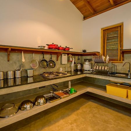 Sixth Sense Hostel Unawatuna Ngoại thất bức ảnh